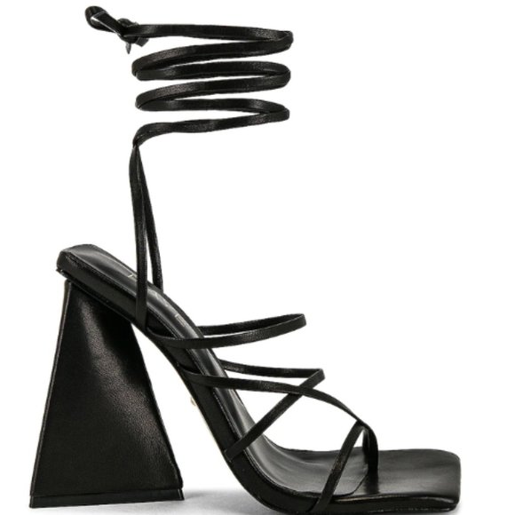 RAYE Shoes - RAYE Darryl Heel in Black NWT Size 8.5